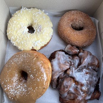 Donut Run - Cinnamon sugar cake donut, apple fritter, maple glaze (French toast) donut, and mango coconut - Donuts Near Me - Washington, DC, District of Columbia