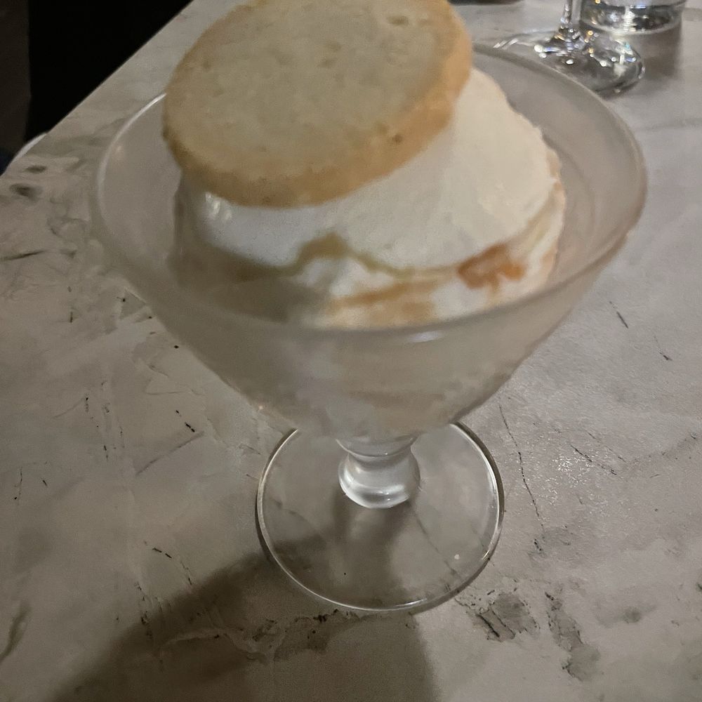 Leeward - ceylon cinnamon gelato w. apple butter swirl - Italian Near Me - Portland, Maine