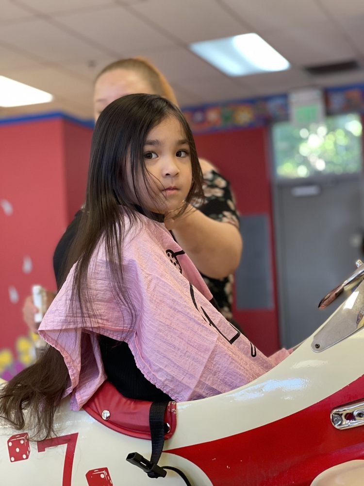 COOKIE CUTTERS RENTON Updated October 2024 123 Photos & 107 Reviews