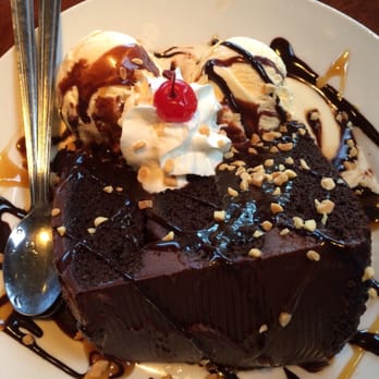 Cheddar's Scratch Kitchen - Big brownie with ice cream - American Near Me - Lansing, Michigan Cheddar's Scratch Kitchen - Big brownie with ice cream - American Near Me - Lansing, Michigan
