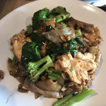 Thailand Modern Eatery - Pad see ew - Thai Near Me - Providence, Rhode Island Thailand Modern Eatery - Pad see ew - Thai Near Me - Providence, Rhode Island
