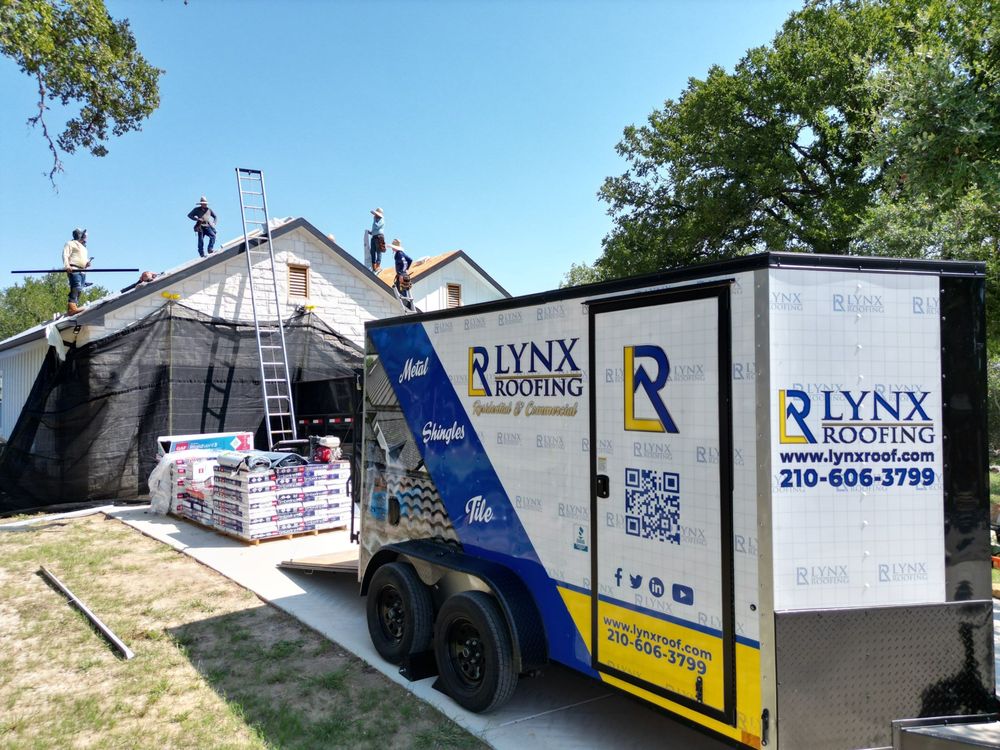 Slide of Lynx Roofing