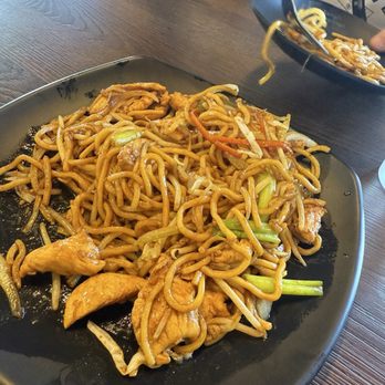 Kungfu Dumplings - H1. Chicken Chow Mein - Chinese Near Me - Las Vegas, Nevada Kungfu Dumplings - H1. Chicken Chow Mein - Chinese Near Me - Las Vegas, Nevada