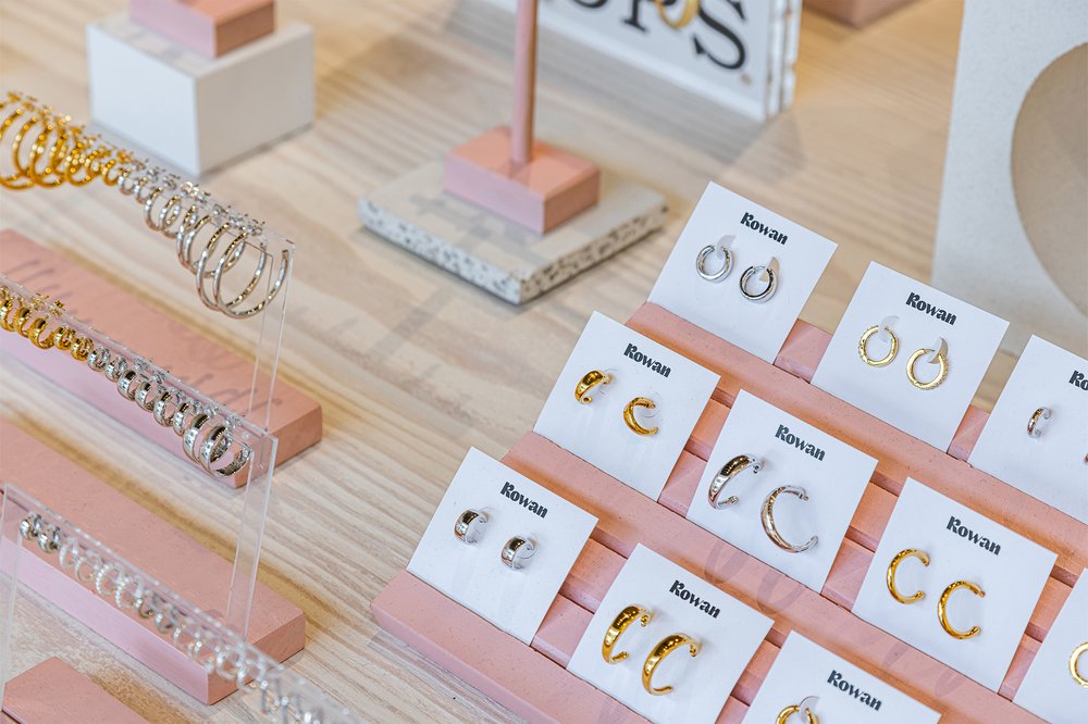 ROWAN PIERCING STUDIO 24 Photos & 10 Reviews 1653 River Run, Fort