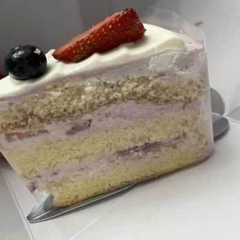 Paris Baguette - Blueberry yogurt slice - Bakeries Near Me - Hayward, California