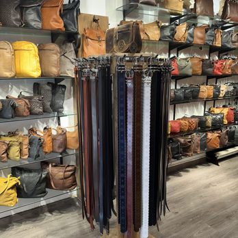 Cuirom - Leather Goods Near Me - Barcelona, B