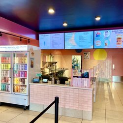 Van Leeuwen Ice Cream - Greenwich - Interior