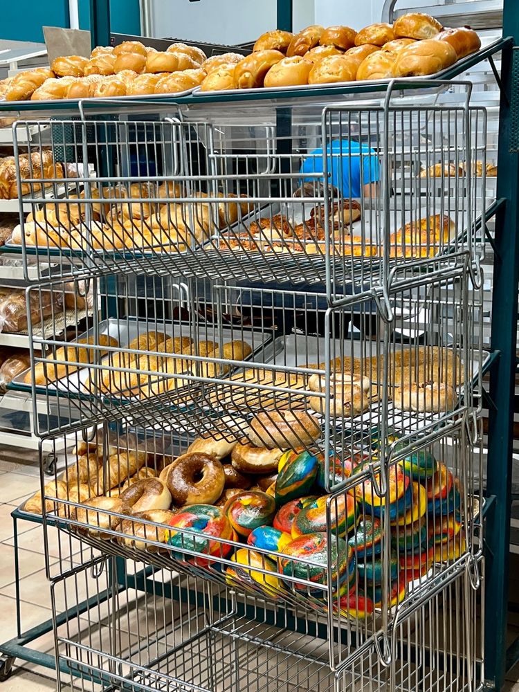 WHAT A BAGEL Updated October 2024 24 Photos & 32 Reviews 808 York