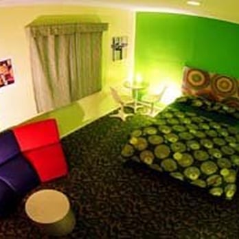 Banana Bungalow - Private Room - Hostels Near Me - Hollywood, California