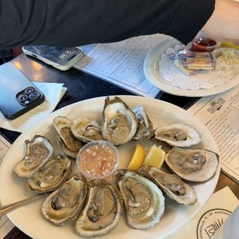 St Augustine Fish Camp - Oysters - Seafood Near Me - St Augustine, Florida