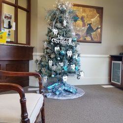 Gardner Family Dentistry - Christmas decorations