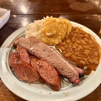The Salt Lick BBQ - Brisket and Sausage Combo Plate - Barbeque Near Me - Driftwood, Texas