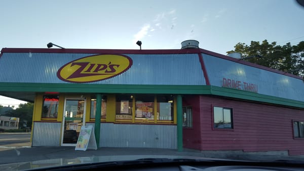 Zip's Drive in by null