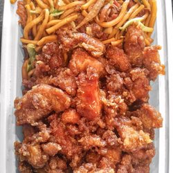 Main Moon Chinese Take-Out - General Tso's Chicken with Pork Lo Mein