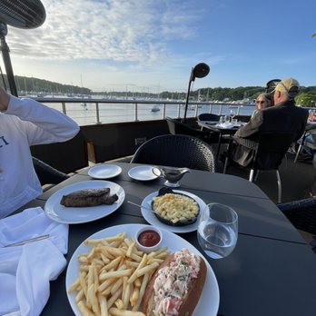 Prime - Maine Lobster Roll Mac N ' Cheese Filet Mignon - American Near Me - Huntington, New York