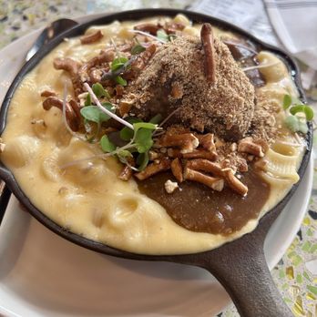 Sloane’s - POT ROAST MAC & CHEESE - Cocktail Bars Near Me - Boston, Massachusetts Sloane’s - POT ROAST MAC & CHEESE - Cocktail Bars Near Me - Boston, Massachusetts