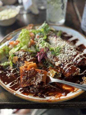 Maderas - Kitchen & Cantina by null