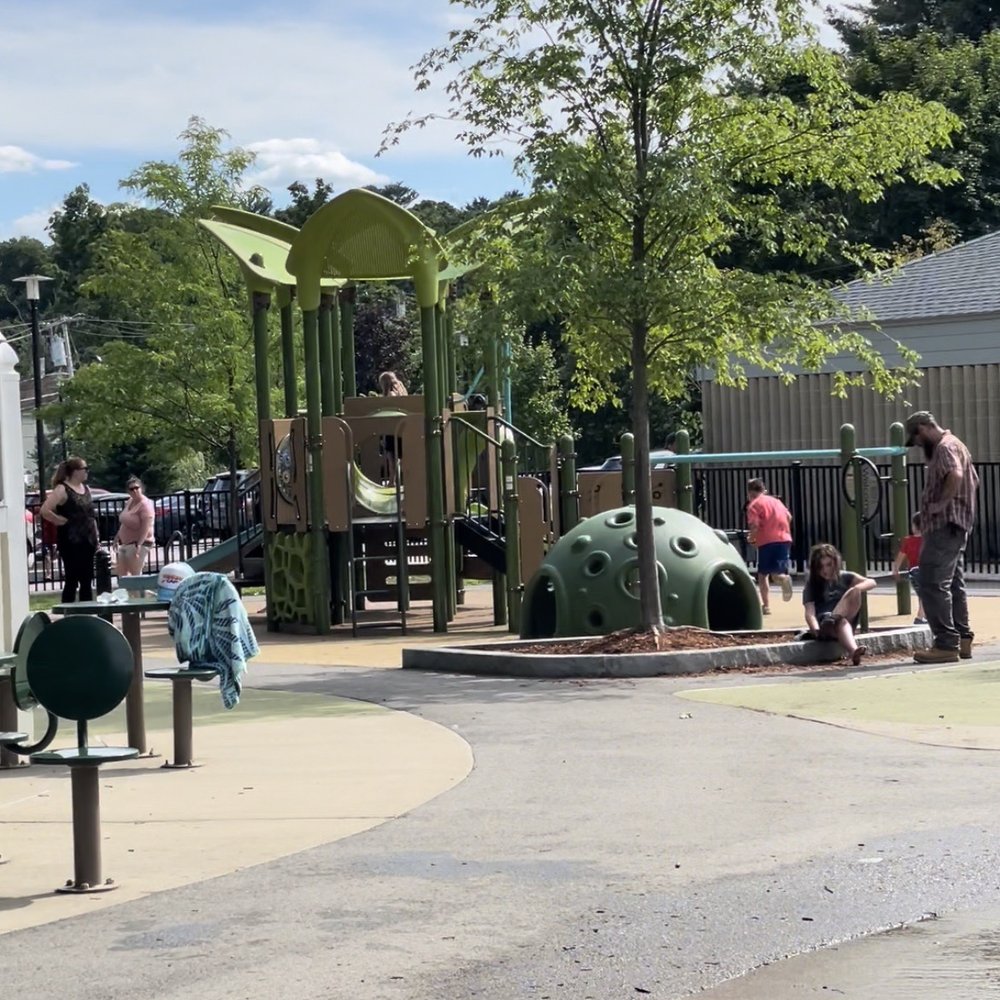 Choate Park - Structure for younger kids - Parks Near Me - Medway, Massachusetts