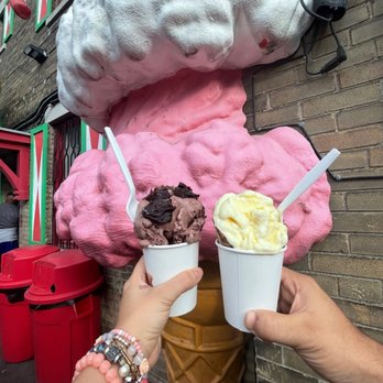 Dutch Dreams - Ice Cream & Frozen Yogurt Near Me - Toronto, Ontario Dutch Dreams - Ice Cream & Frozen Yogurt Near Me - Toronto, Ontario