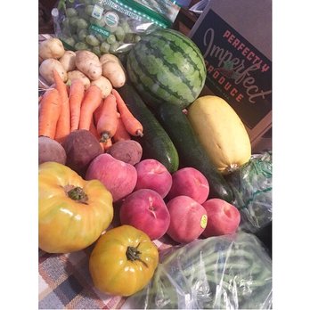 Perfectly imperfect Produce - Large organic box - Fruits & Veggies Near Me - Cleveland, Ohio