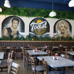 Toast Cafe & Grill