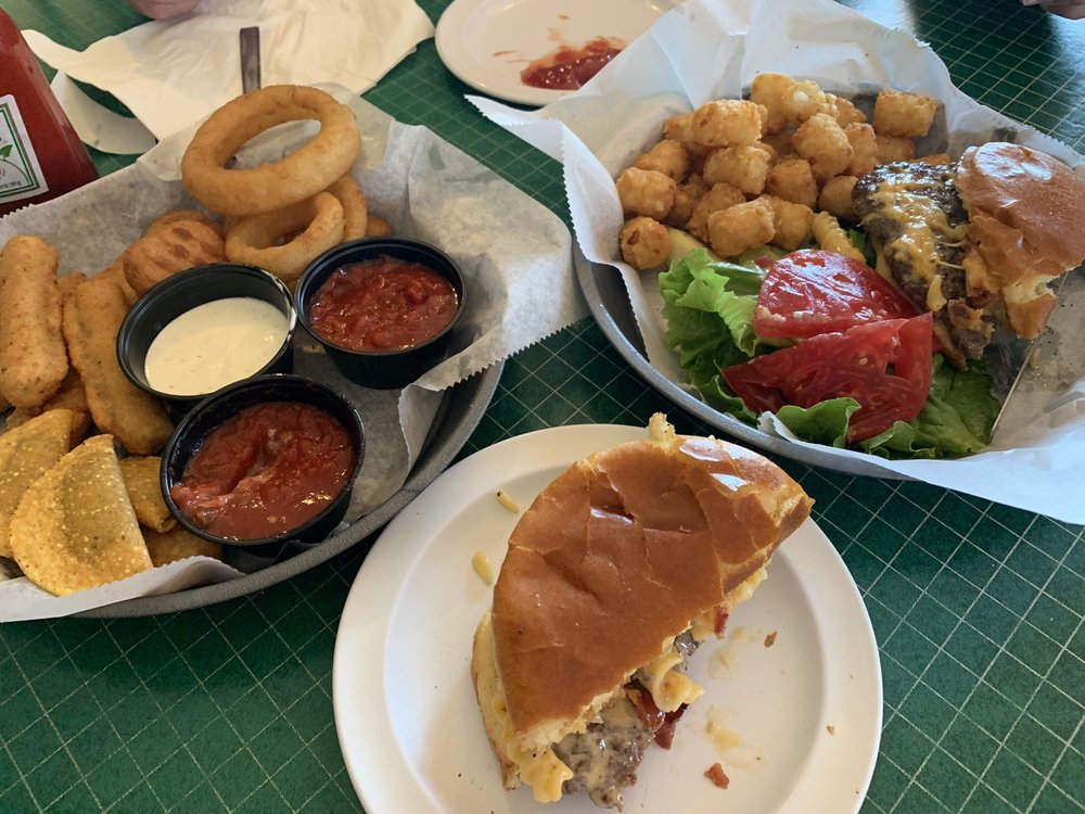 Order Mac & Cheese Burger      food online from KC's Cabin store, Spring Grove on bringmethat.com
