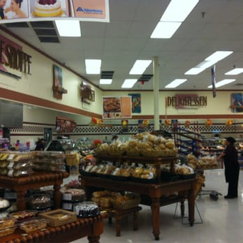 Albertsons Market - Bakery and Deli area. - Grocery Near Me - Rio Rancho, New Mexico