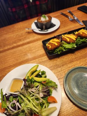 Glenn's Cafe by null