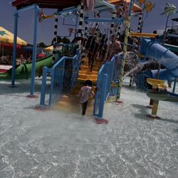 Splash Cove - Jim Allen Aquatic Center