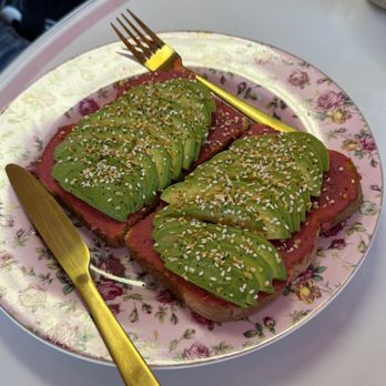 Cafe De Flores - Pink Hummus Avocado Toast - Desserts Near Me - Las Vegas, Nevada