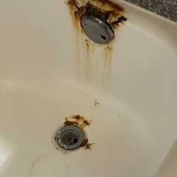 Gross shower in room 1. Gross shower in room 1.