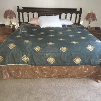 RS Vacations - Bed frame is broken, bed sunk in the middle - Vacation Rentals Near Me - Big Bear City, California