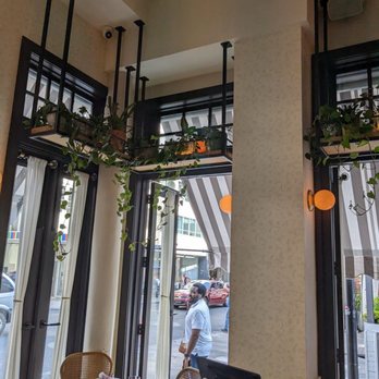 Prunella - Interior - Italian Near Me - Philadelphia, Pennsylvania