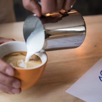 Comedy Café Berlin - Kaffee! - Comedy Clubs Near Me - Berlin, BE Comedy Café Berlin - Kaffee! - Comedy Clubs Near Me - Berlin, BE