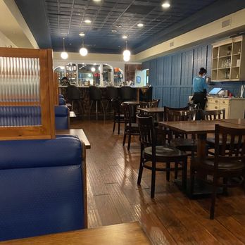 District Bistro - Interior - New American Near Me - Wheaton, Maryland