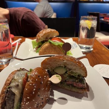 Gordon Ramsay Burger Las Vegas - Burgers Near Me - Las Vegas, Nevada Gordon Ramsay Burger Las Vegas - Burgers Near Me - Las Vegas, Nevada