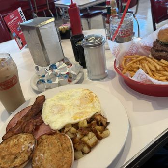 Ruby's Diner - Diners Near Me - Laguna Beach, California Ruby's Diner - Diners Near Me - Laguna Beach, California