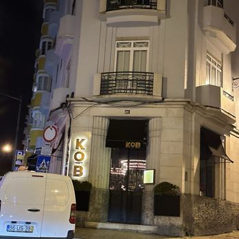 KOB by Olivier - Entrance (one of those middle blocks splitting two rd ways) - Steakhouses Near Me - Lisbon, 11
