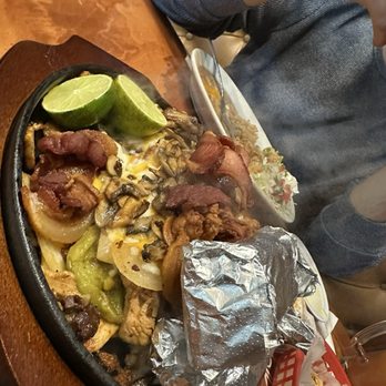 Arroyo’s - Mushroom, bacon and meat fajitas - Tex-Mex Near Me - Van Alstyne, Texas Arroyo’s - Mushroom, bacon and meat fajitas - Tex-Mex Near Me - Van Alstyne, Texas