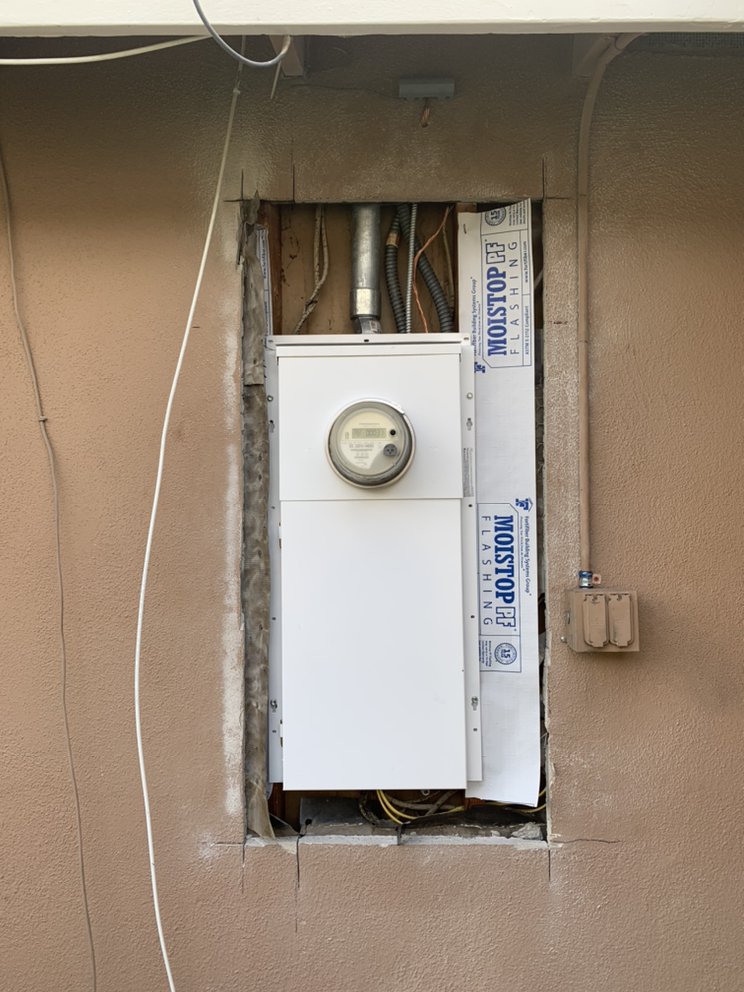 Slide of Supreme Electrical Services