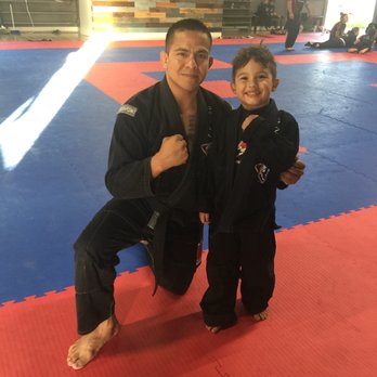 Ferny Jiujitsu - Brazilian Jiu-jitsu Near Me - Bakersfield, California