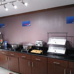 Comfort Inn & Suites Morgan City - Breakfast Buffet