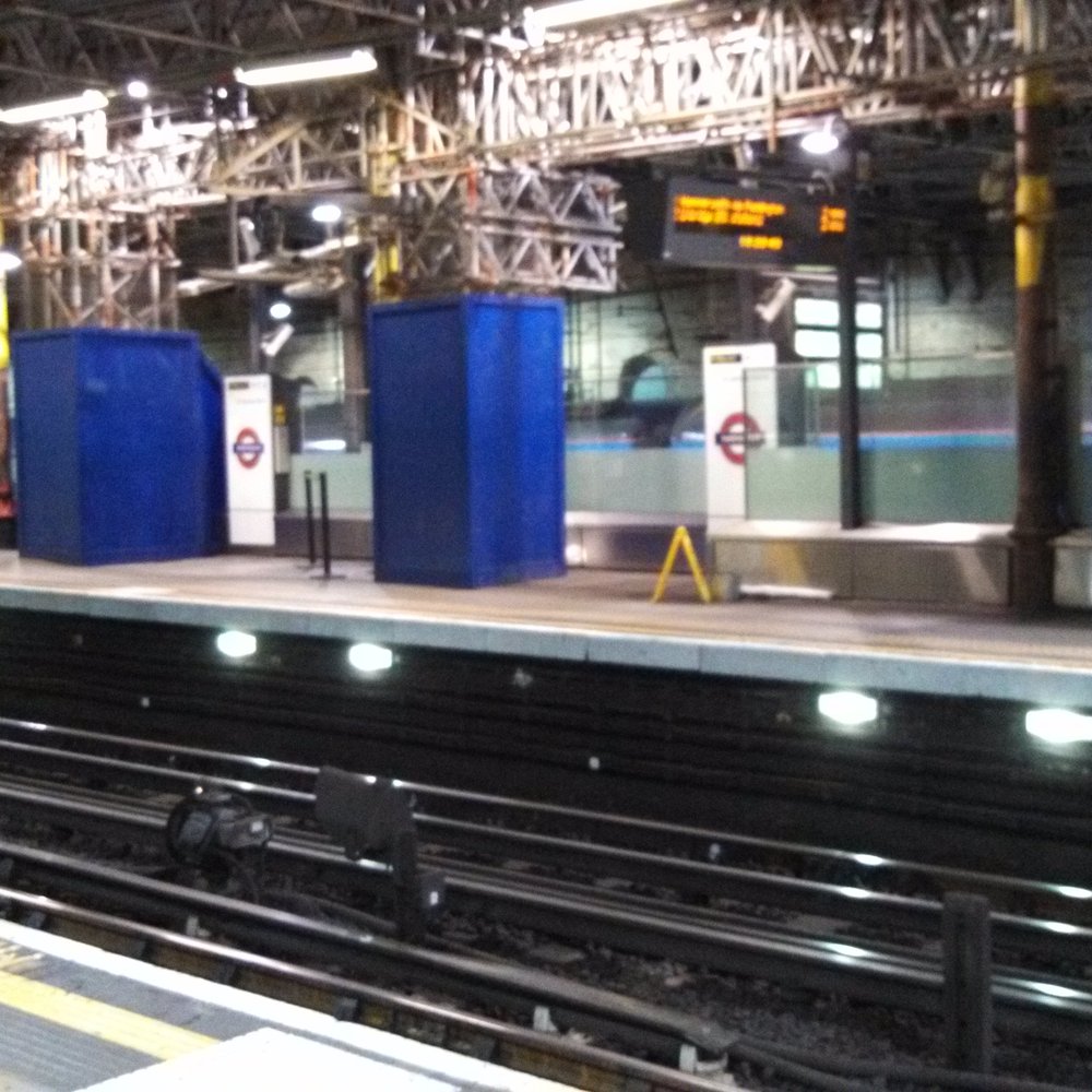 Farringdon Train Station - Train Stations Near Me - London, XGL