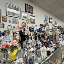 Thrift Shop Community - The store is well organized and good selection of items.