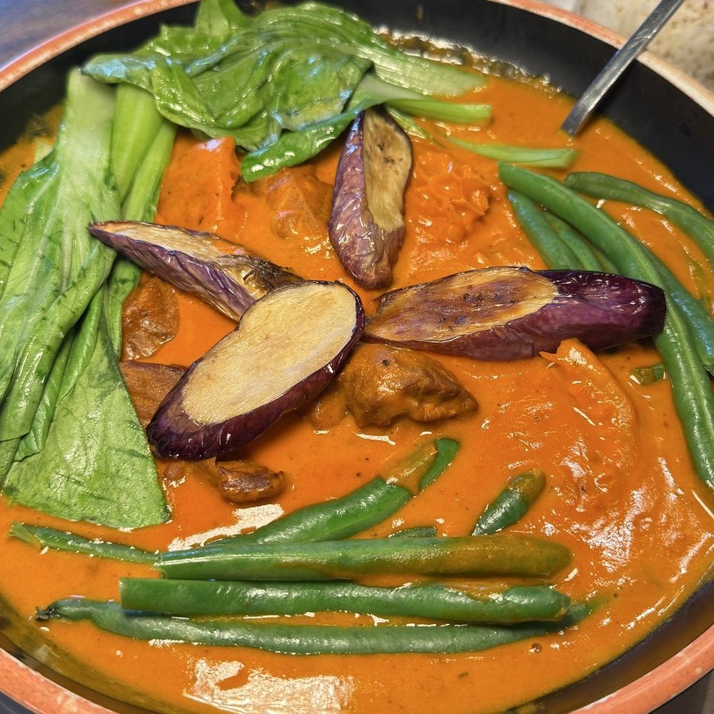 Island Central - Oxtail & Tripe Kare-Kare - Filipino Near Me - Jersey City, New Jersey Island Central - Oxtail & Tripe Kare-Kare - Filipino Near Me - Jersey City, New Jersey