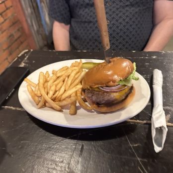 Pacific Yard House - Bars Near Me - Conroe, Texas