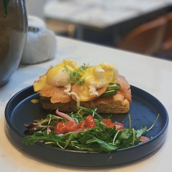 Jackson Café - Avocado Salmon - Cafes Near Me - Ottawa, Ontario