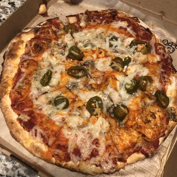 MOD Pizza - Buffalo sauce, chicken, jalapeños, dairy free cheese - Fast Food Near Me - San Antonio, Texas