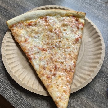 Dominick's Pizzeria - Pizza Near Me - Brooklyn, New York