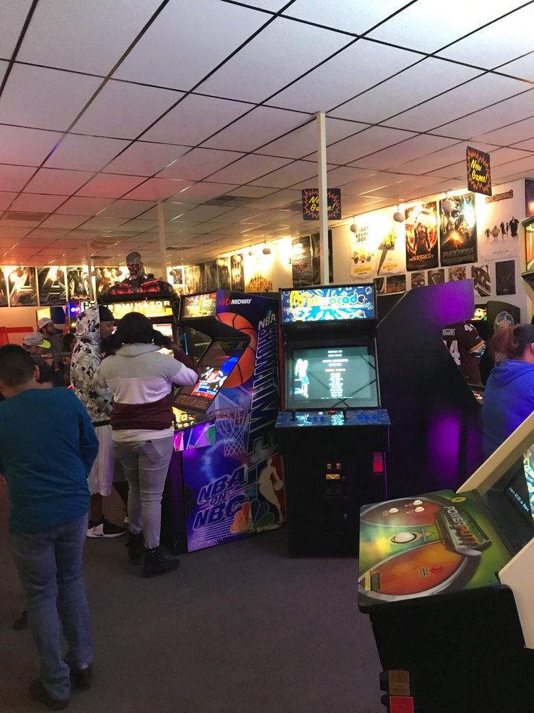 DIVERSIONS GAME ROOM 59 Photos & 65 Reviews Arcades 9900 San